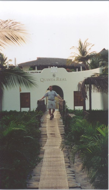Mexico_BeachWalk
